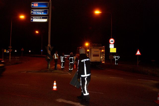 2009/269/20091029 002 Reinigen wegdek Nieuwemeerdijk.jpg